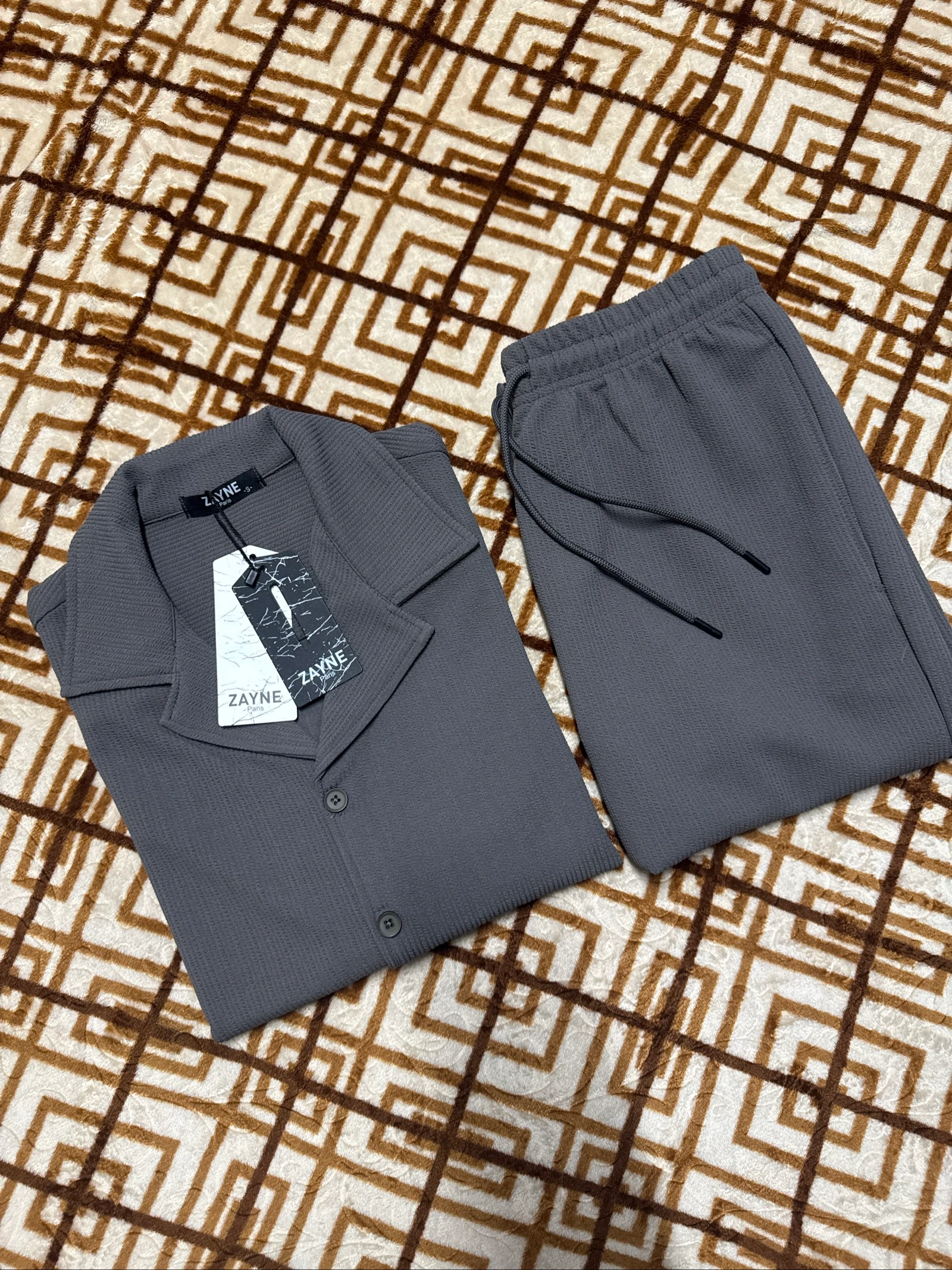 Conjunto de descanso gris para hombre ZAYNE - Camisa de manga corta y pantalones talla S – photo 6
